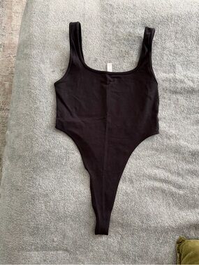 ALO Yoga | Tops | Alo Euphoria Long Sleeve Bodysuit Sz S | Poshmark